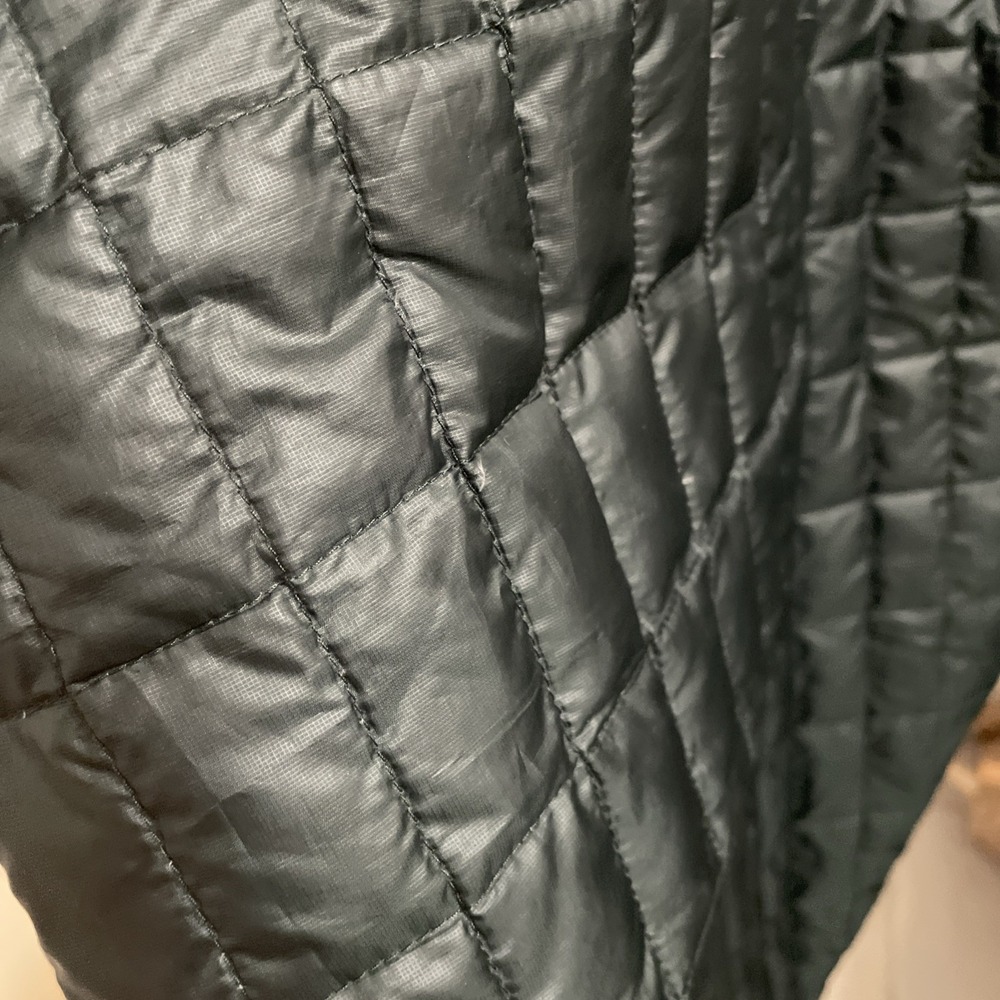 Patagonia Recycled Duck Quilted Down Hooded Coat Carbon Green 28075 Woman's XL - Picture 5 of 9